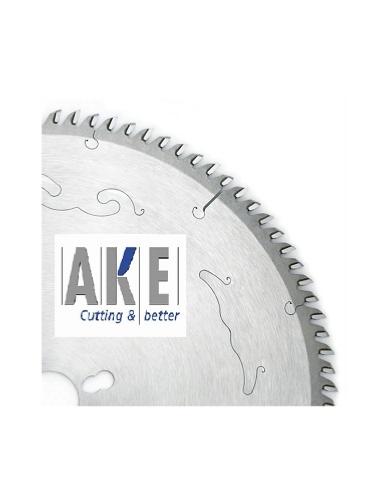 Lame circulaire carbure ALU/PVC - Diamètre 550mm - Alésage 32mm - 132 Dents positives - Ep 4,0/3,4 - AKE